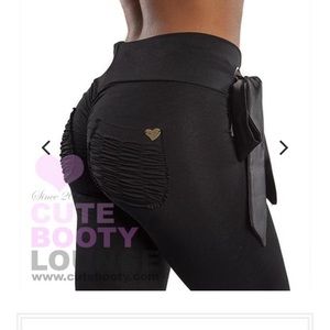 Cute Booty Black Leggings